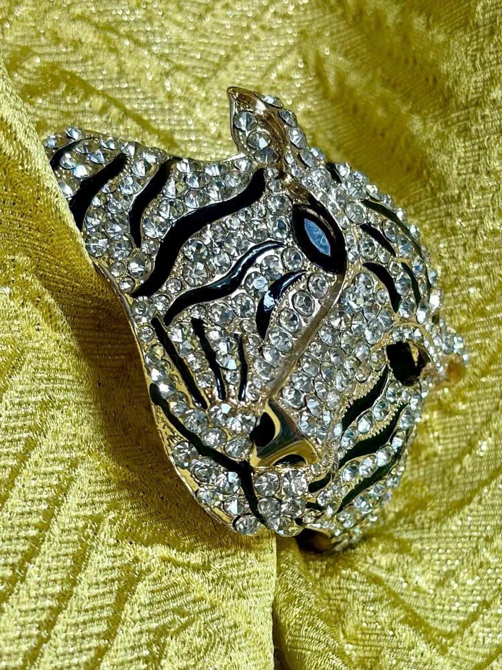 Vintage Crystal Tiger Head Bracelet - Gold Tone with Black and Clear Accents